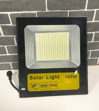Solar floodlight
