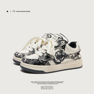 Canvas board shoes
