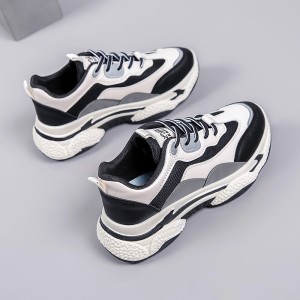 Lightweight thick-soled sports shoes