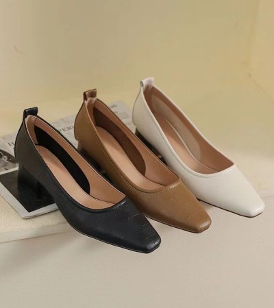 Low-heeled pointed-toe single shoes