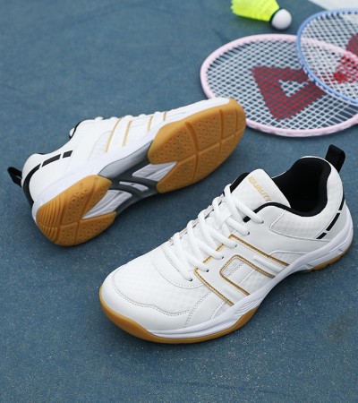 Badminton shoes