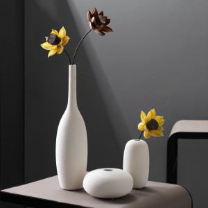 White ceramic vase decoration, modern and simple living room, dry flower arrangement, creative dining table, coffee table, home decoration